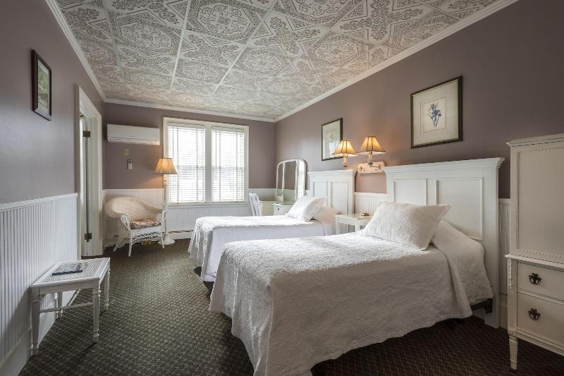 Stafford S Bay View Inn image