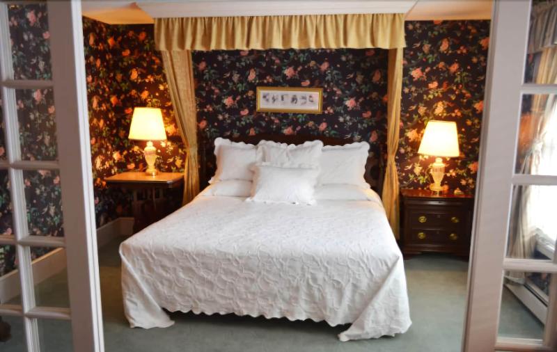 Stafford S Bay View Inn image