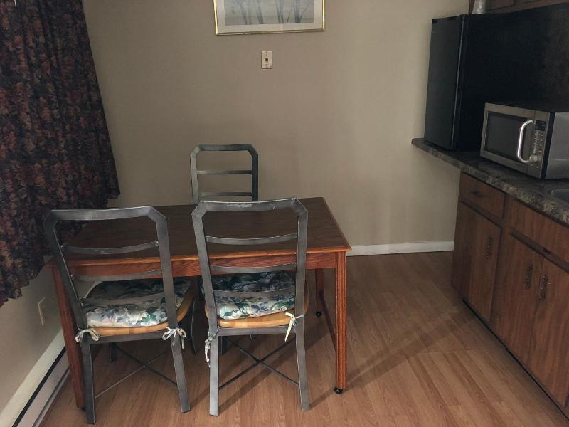 Village Inn Motel Holt