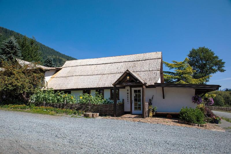 Paradise Village Hotel image