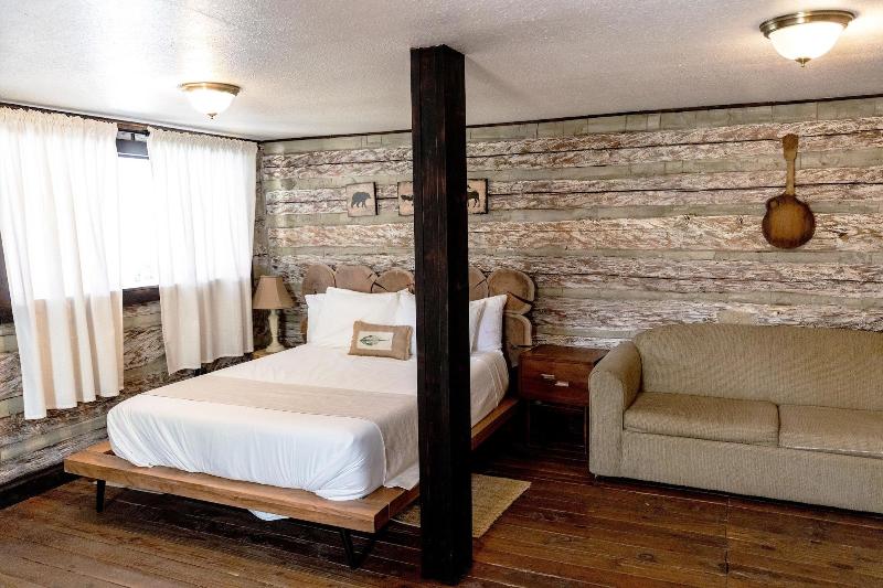 Paradise Village Hotel image