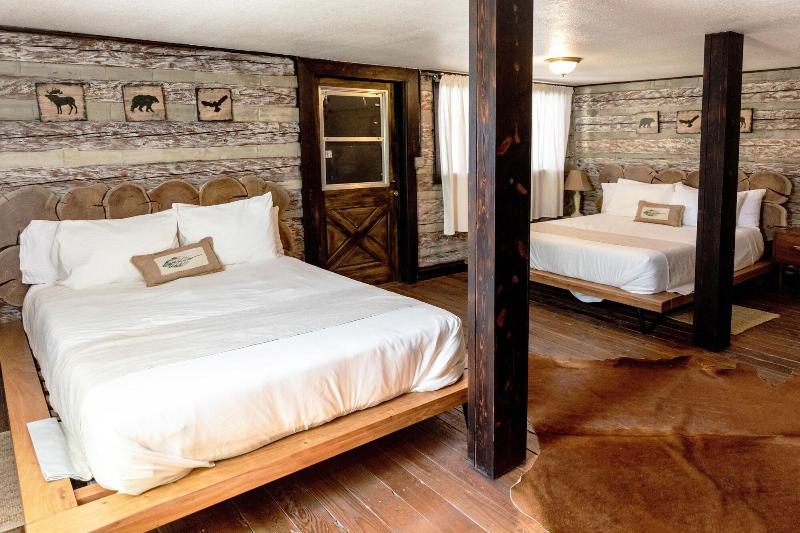 Paradise Village Hotel image