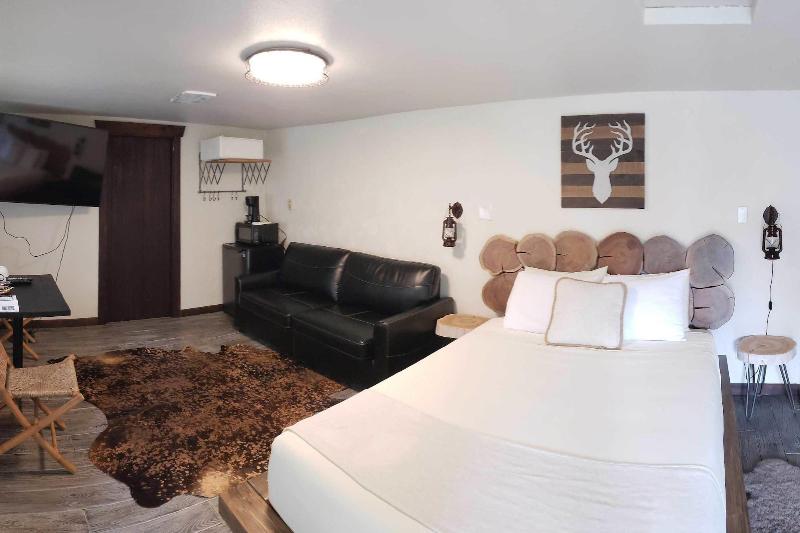 Paradise Village Hotel image