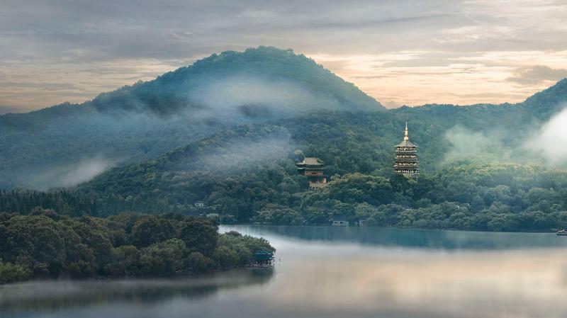 Hangzhou West Lake Hubin Yintai Atour Hotel image