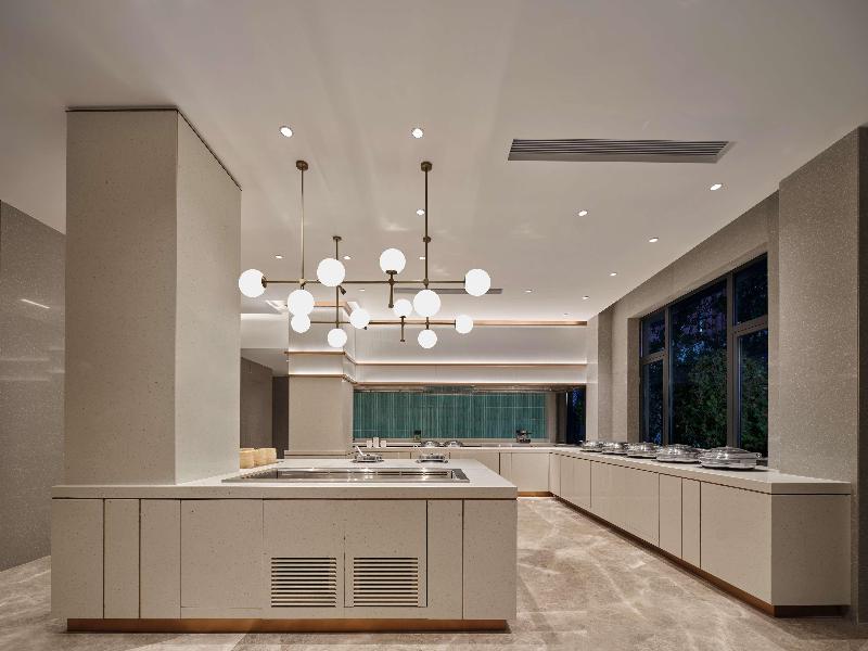 Hangzhou West Lake Hubin Yintai Atour Hotel image