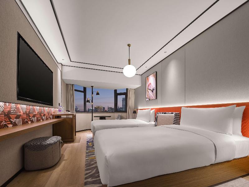 Hangzhou West Lake Hubin Yintai Atour Hotel image