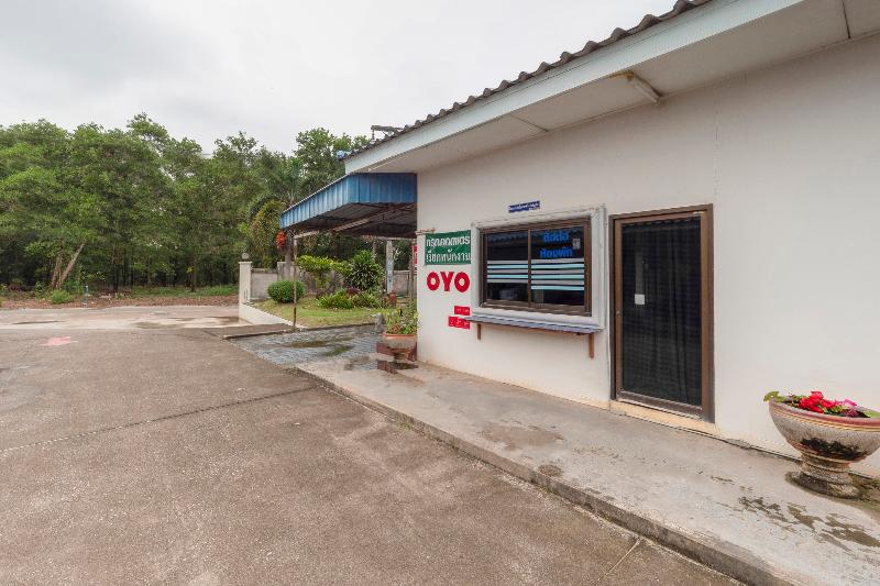 OYO 764 Letâ€™s Go Hotel