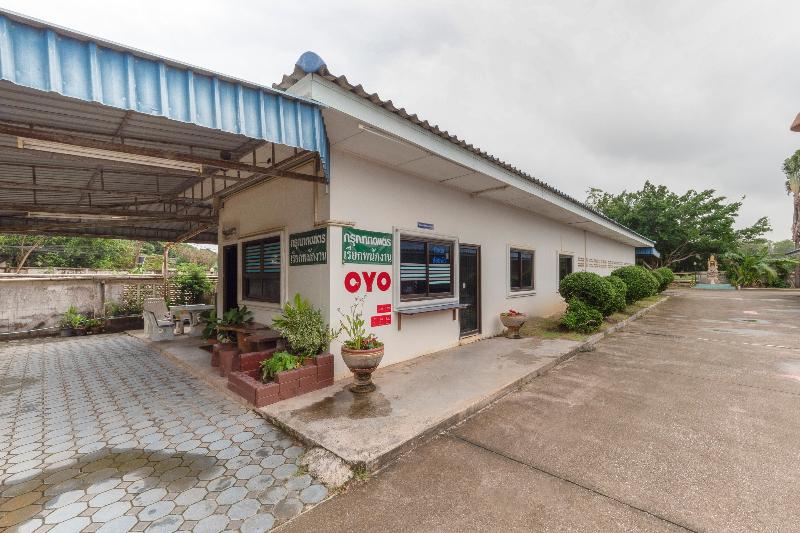 OYO 764 Letâ€™s Go Hotel