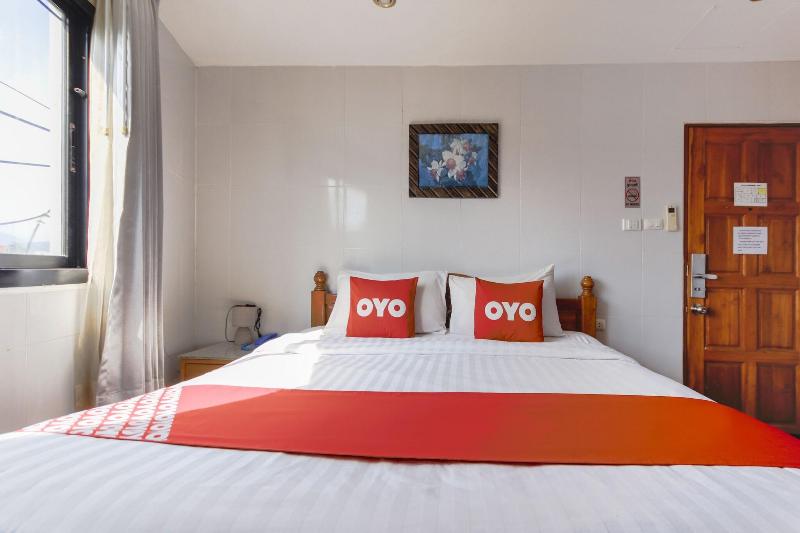 OYO 861 Patong Dynasty Hotel image