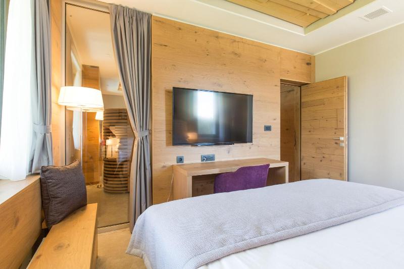 Gorski Hotel & SPA image