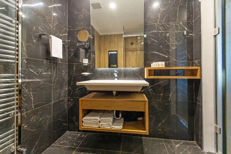 Gorski Hotel & SPA image