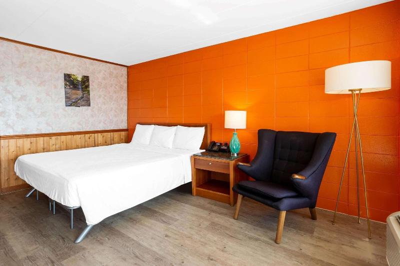 Starved Rock Motor Inn Travelodge By Wyndham image