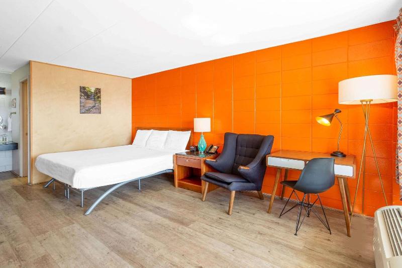 Starved Rock Motor Inn Travelodge By Wyndham image