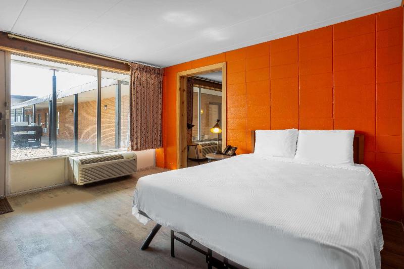 Starved Rock Motor Inn Travelodge By Wyndham image