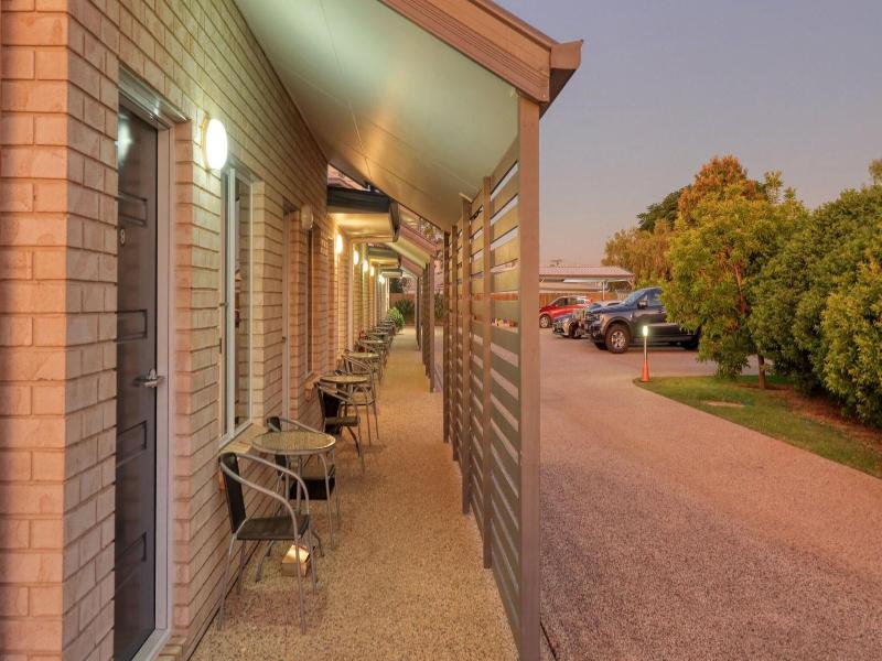 Emerald Park Motel