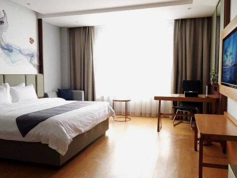 . Greentree Eastern Xiangyang Zhongyuan Xi Road Hote
