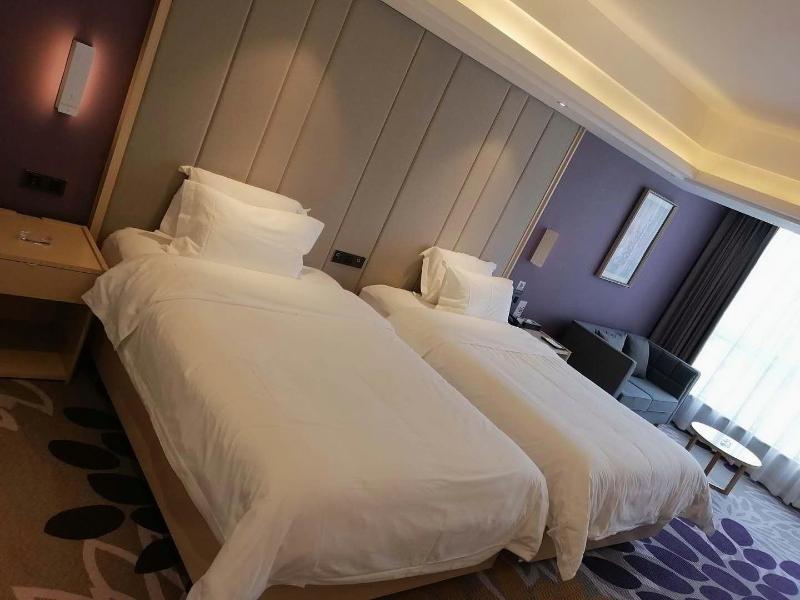 Lavande Hotelsa Yueyang Linxiang Zhongfa