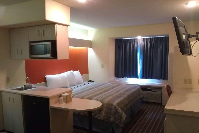 . Travelodge by Wyndham Chadron