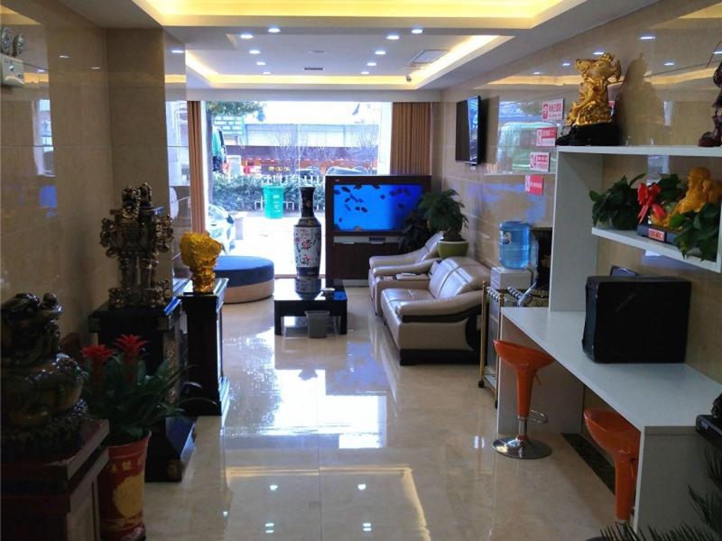 Shell Bengbu Huaiyuan County West Yuwang Road Hote