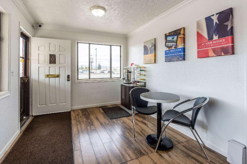 Motel 6 Tremonton image