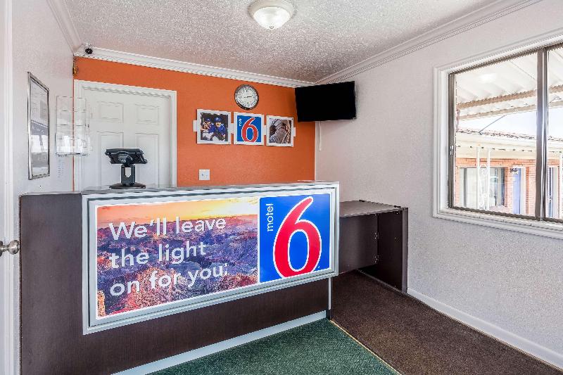Motel 6 Tremonton image