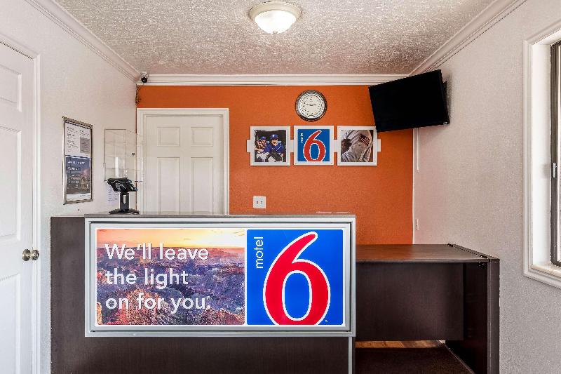 Motel 6 Tremonton image