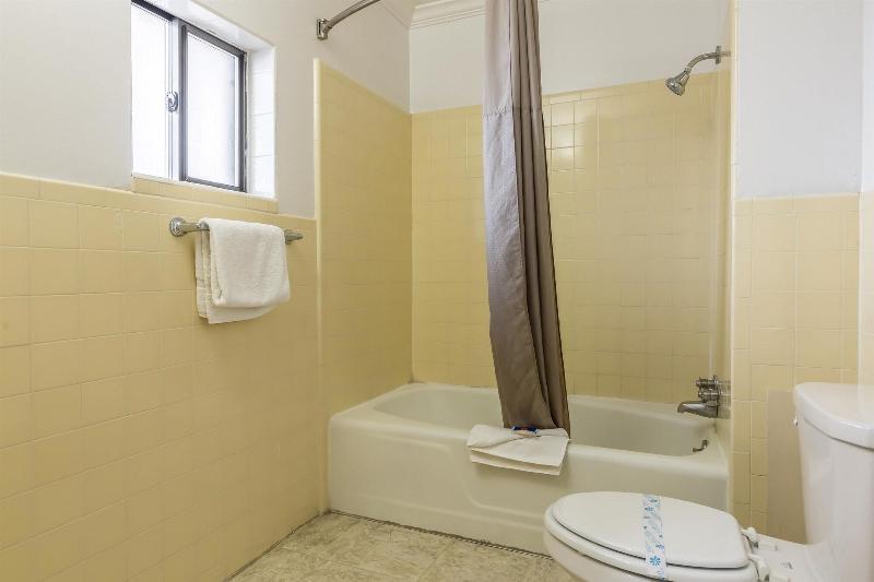 Motel 6 Tremonton image