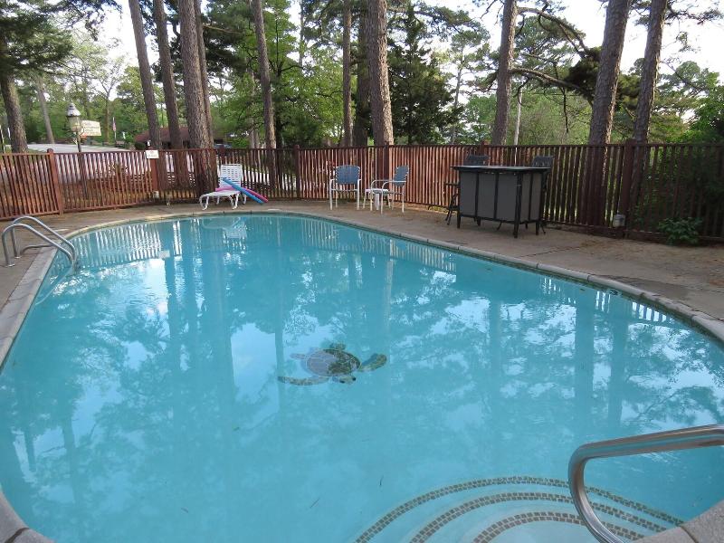 Tall Pines Inn