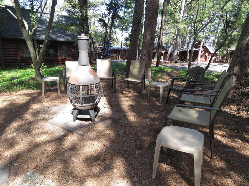 Tall Pines Inn