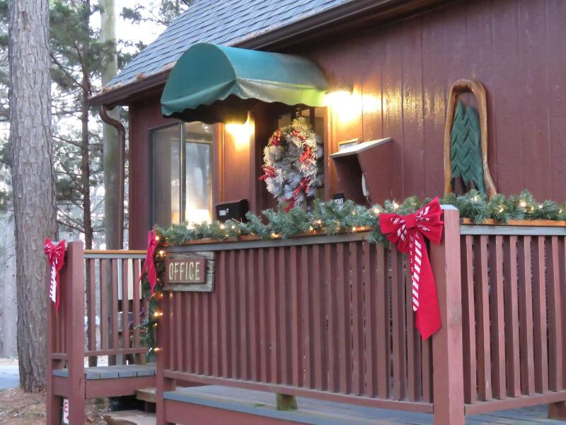 Tall Pines Inn