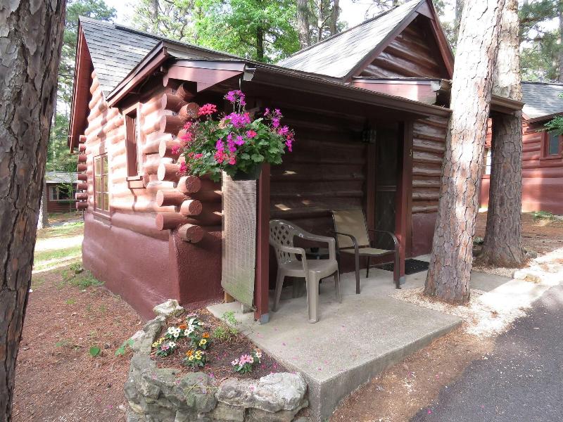 Tall Pines Inn