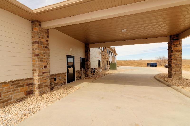 Cobblestone Inn Suites Denison Oak Ridge image