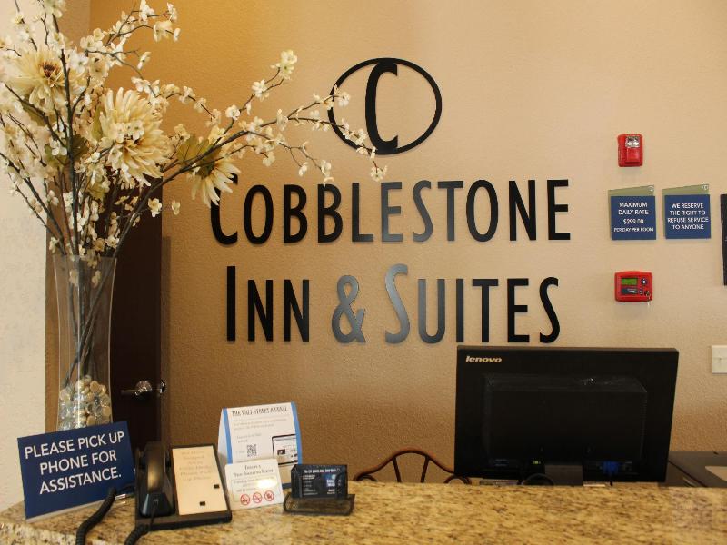 Cobblestone Inn Suites Denison Oak Ridge image