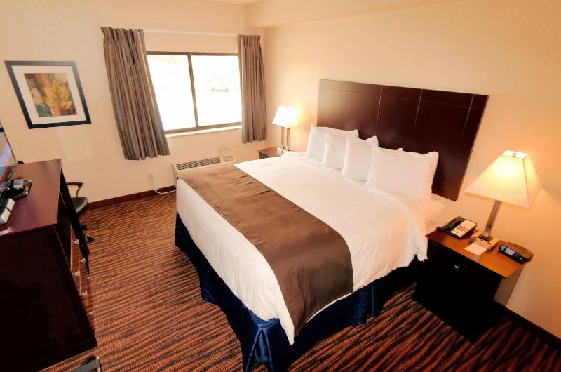 Cobblestone Inn Suites Denison Oak Ridge image
