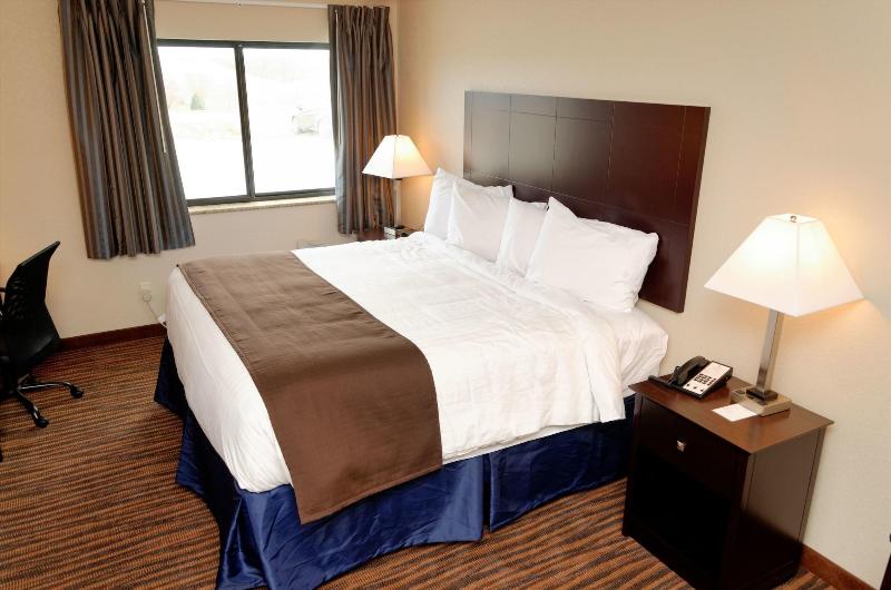 Cobblestone Inn Suites Denison Oak Ridge image