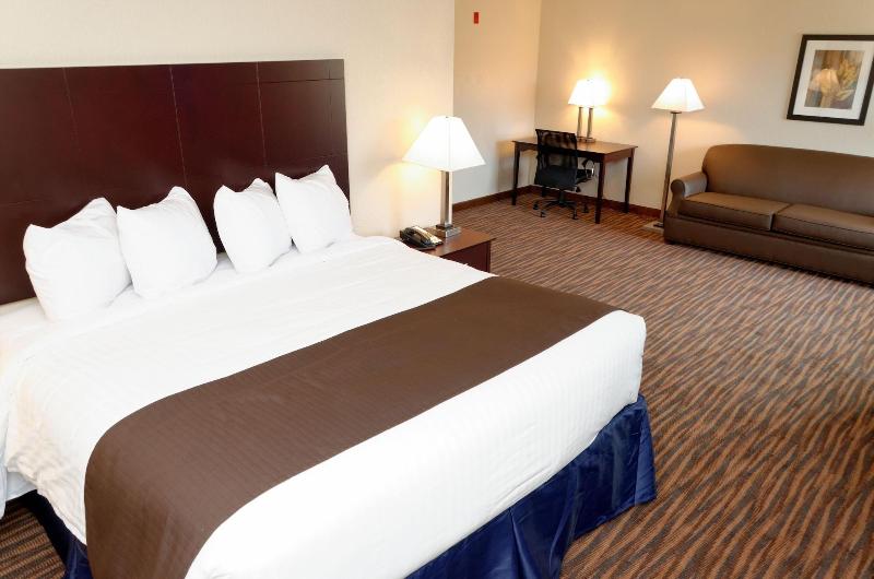 Cobblestone Inn Suites Denison Oak Ridge image