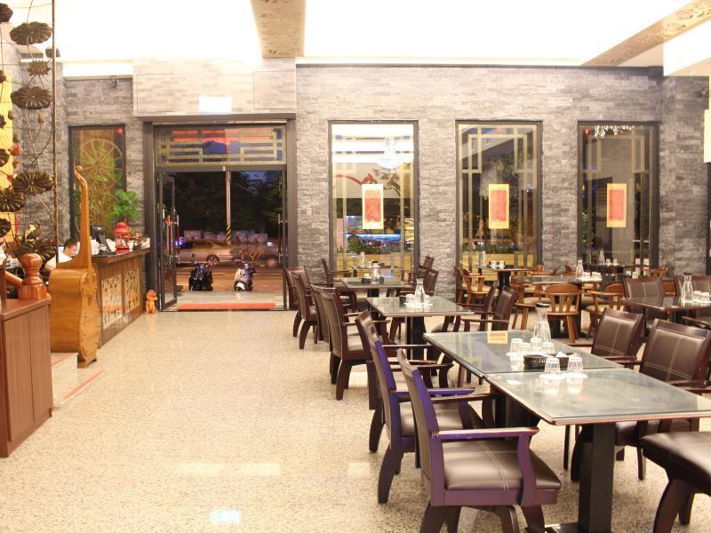 Food & Beverage