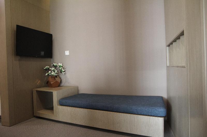 Holiday Inn Express Yingkou Onelong Plaza image