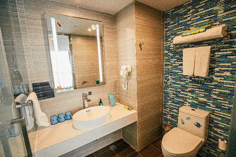 Holiday Inn Express Yingkou Onelong Plaza image