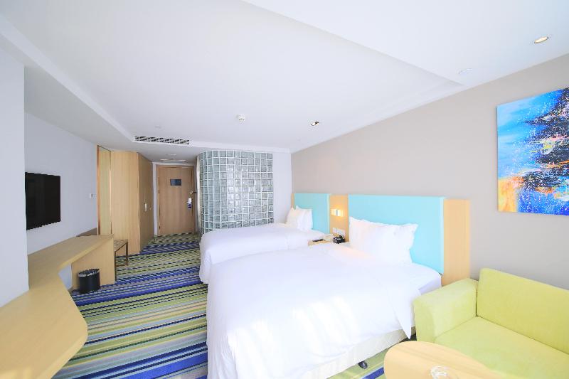 Holiday Inn Express Yingkou Onelong Plaza image 8