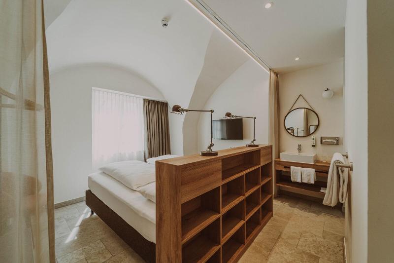 Burghotel Schlaining image