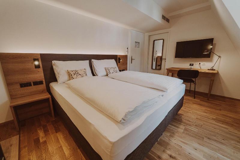 Burghotel Schlaining image