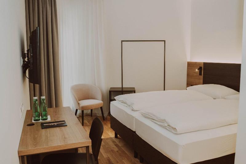 Burghotel Schlaining image