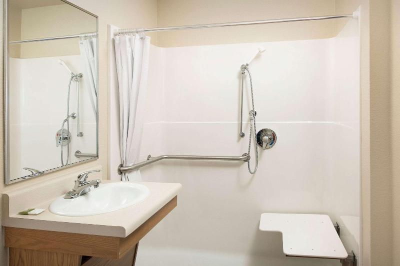 Woodspring Suites Cleveland Mentor image