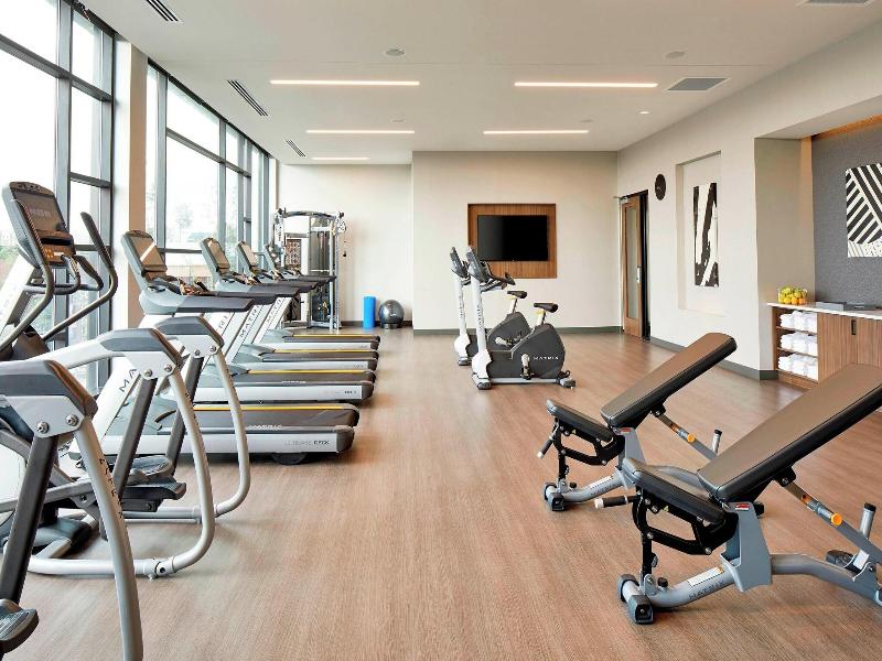 Ac Hotel By Marriott Cleveland Beachwood image