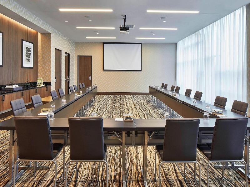 Ac Hotel By Marriott Cleveland Beachwood image