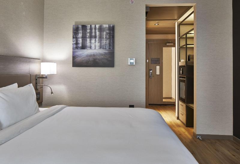Ac Hotel By Marriott Cleveland Beachwood image