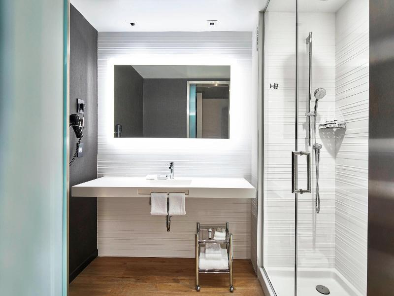 Ac Hotel By Marriott Cleveland Beachwood image