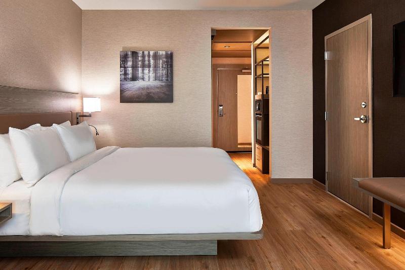 Ac Hotel By Marriott Cleveland Beachwood image