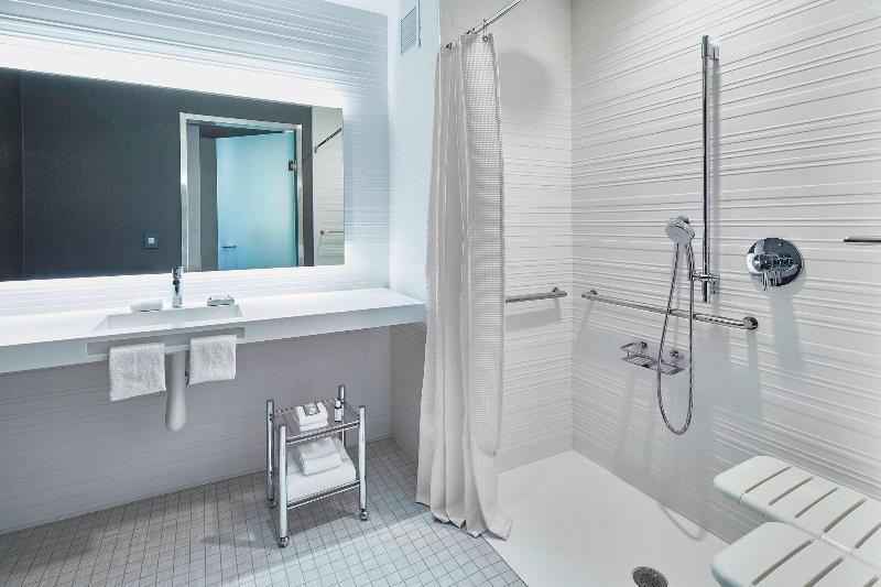 Ac Hotel By Marriott Cleveland Beachwood image
